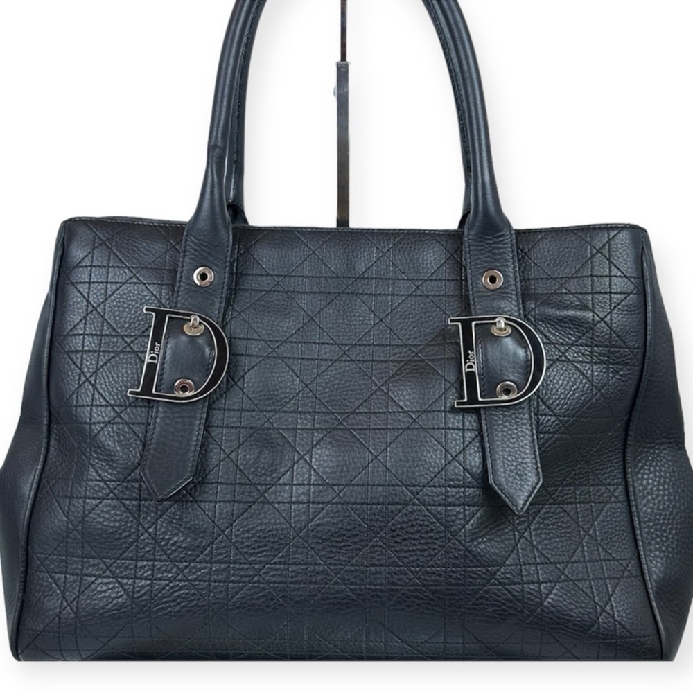 BEAUTIFUL💕PRISTINE💕LAMBSKIN LEATHER CHRISTIAN DIOR CANAGE BAG💗💗💗